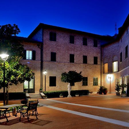 Hotel Le Muse Fabriano Exterior photo