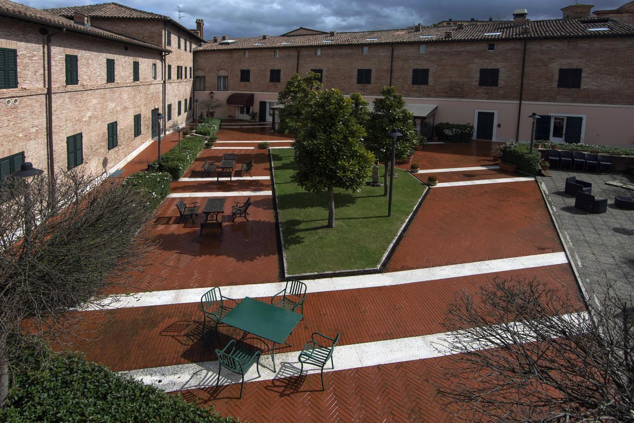Hotel Le Muse Fabriano Exterior photo
